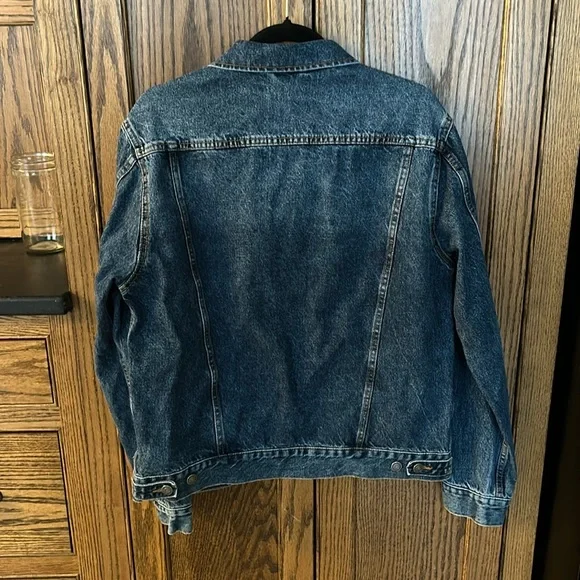 Old Navy‎ Womens Denim Jean Jacket Outdoors Pockets Trucker Medium - Picture 3 of 5